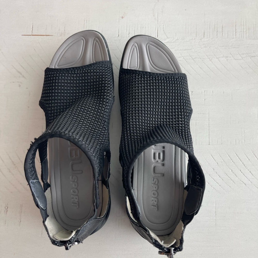 Women's Black Sandals